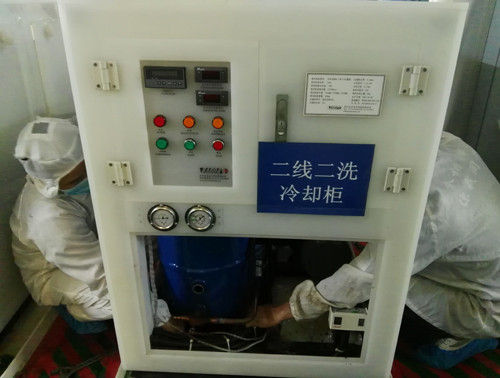 無塵室內(nèi)冷水機組更換壓縮機和蒸發(fā)器